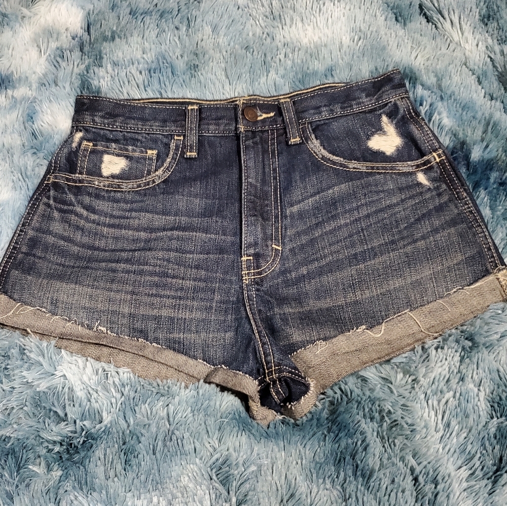 HOLLISTER~ CUTOFF SHORTS!